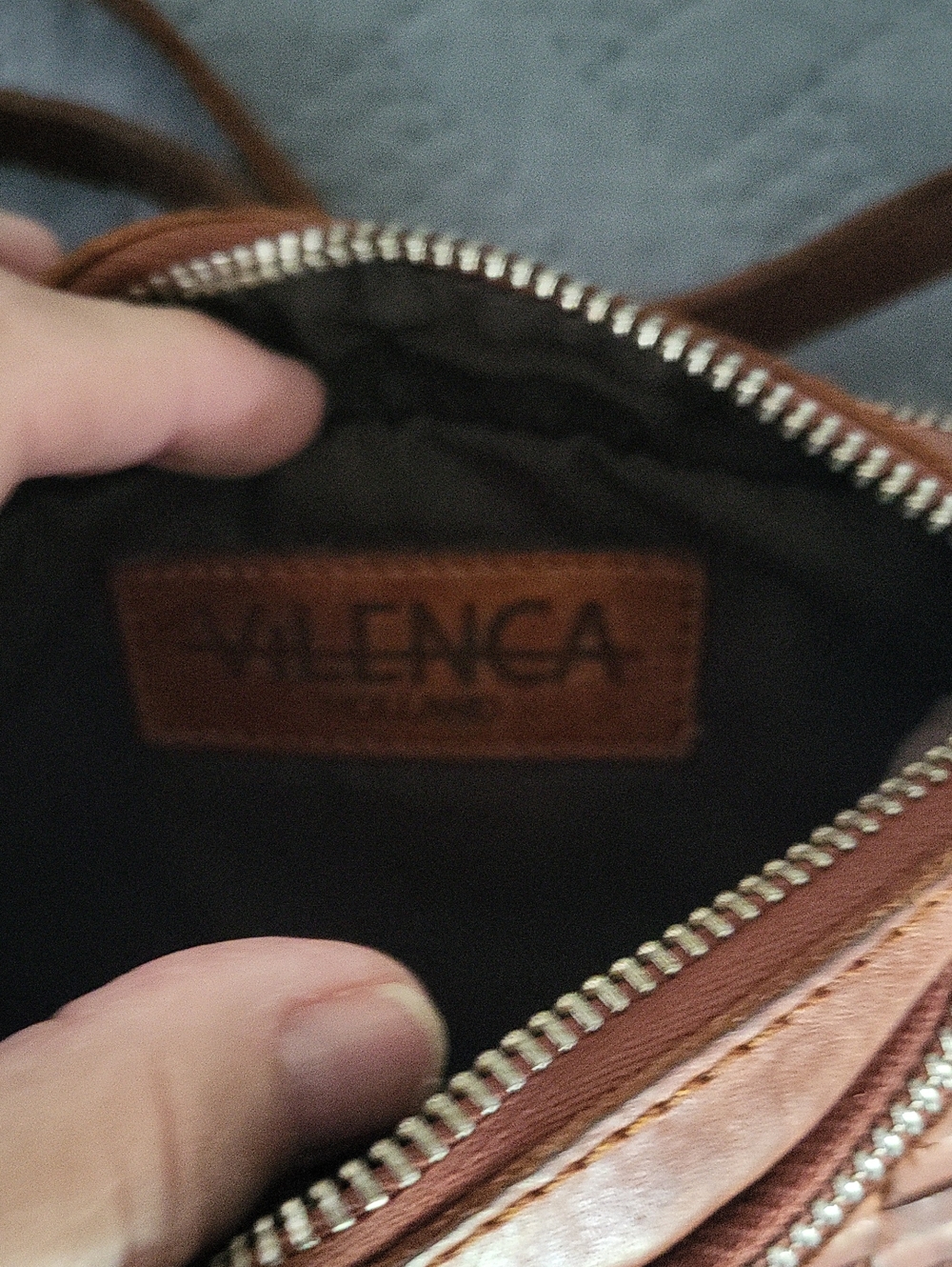 Vilenca Holland Woven Leather Waist/Sling Bag - Picture 5 of 6